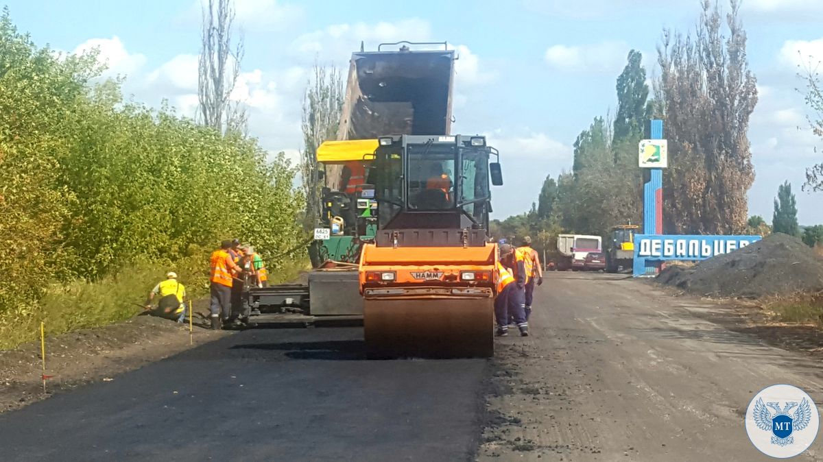 Минтранс ДНР проводит ремонтные работы на автодороге «Знаменка – Луганск – Изварино»