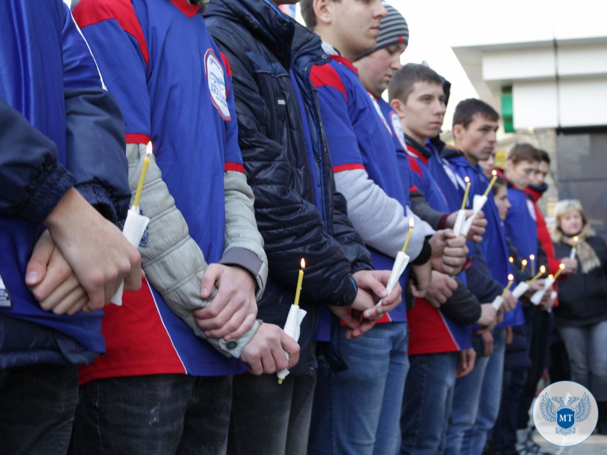 Представители Министерства транспорта ДНР почтили память погибших в дорожно-транспортных происшествиях