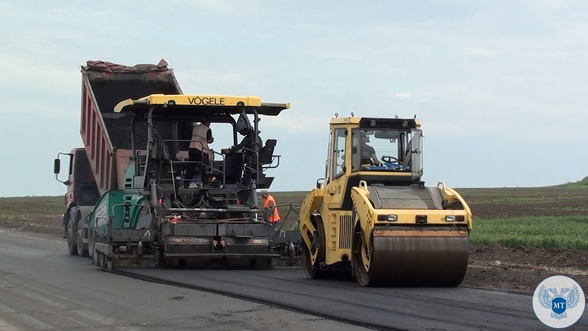 Продолжается ремонт автодороги Донецк – Новоазовск – Седово