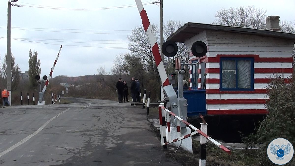 Министерство транспорта ДНР восстановило движение рейсового и школьного автобусов в поселок Горное г. Шахтерска