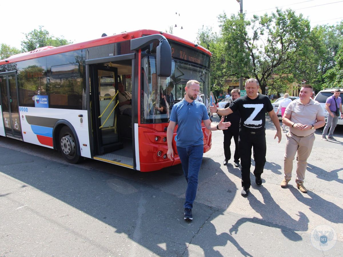 На двух центральных маршрутах Донецка заработала карта «Тройка»