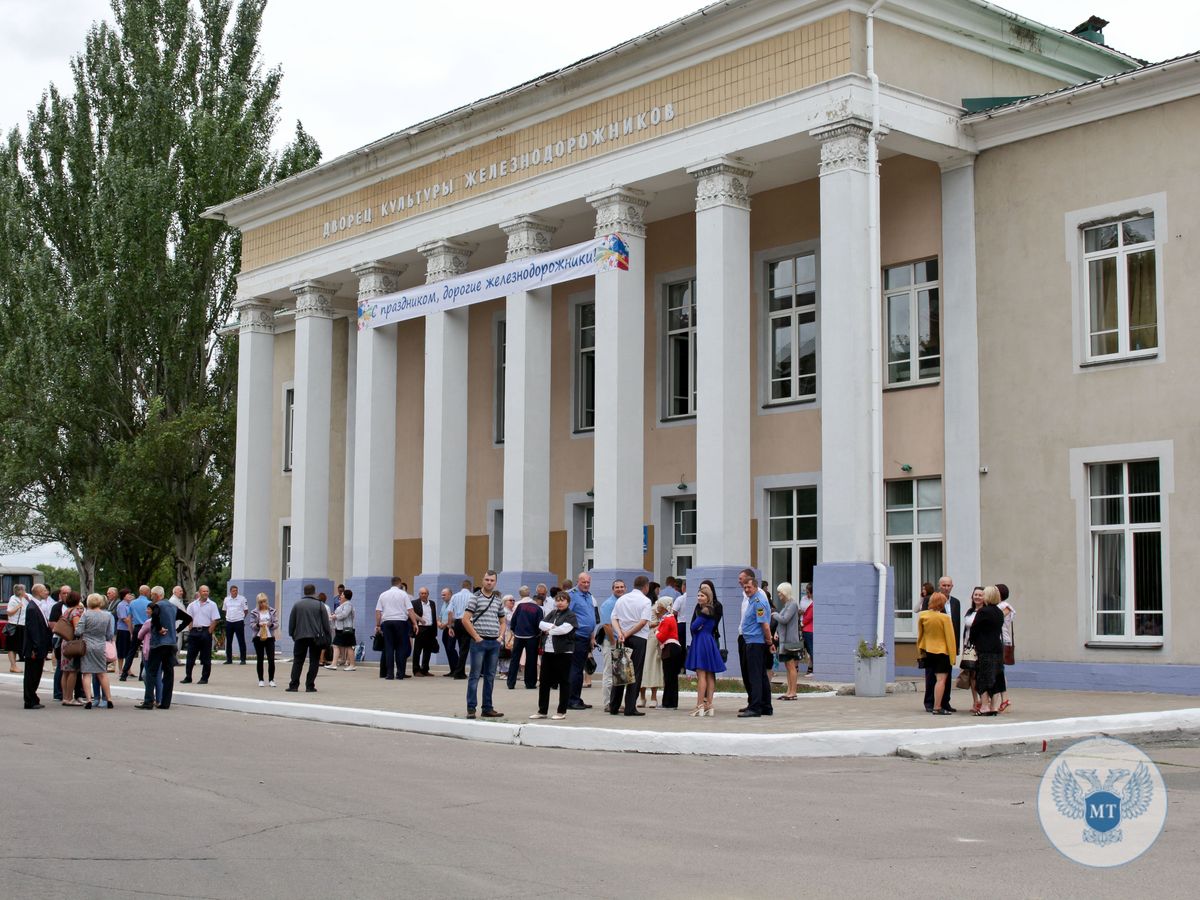 В преддверии профессионального праздника в Республике наградили лучших представителей железнодорожной отрасли