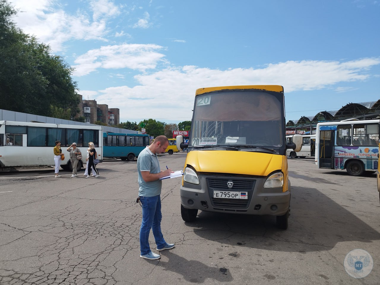 Сотрудники Минтранса провели повторный осмотр автобусов в Макеевке