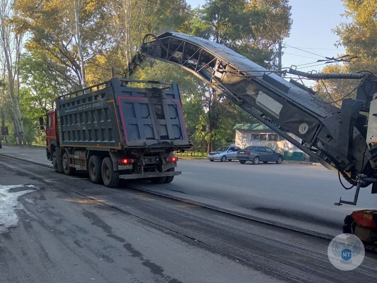 Продолжаются работы по ремонту центральных дорог Горловки