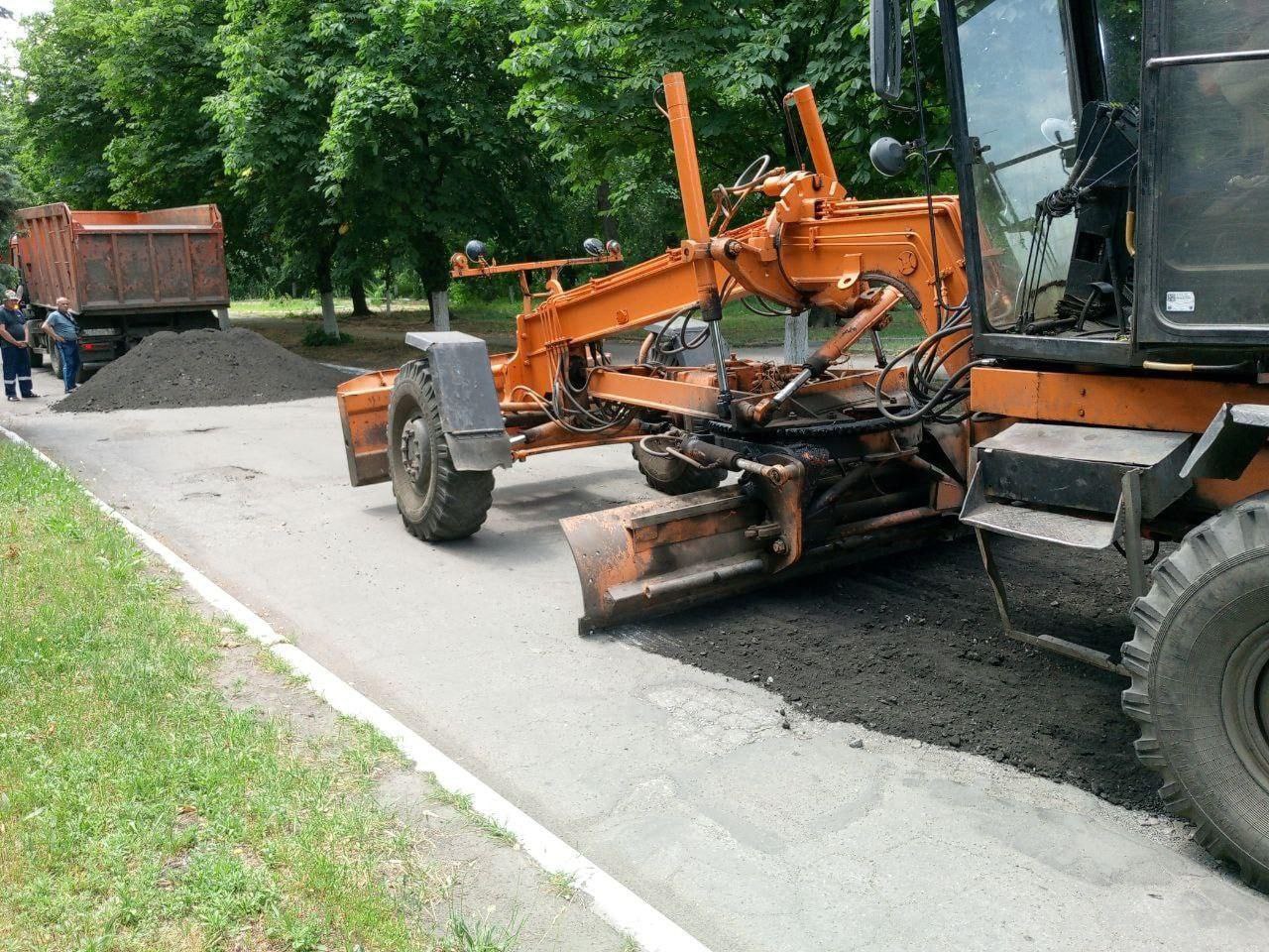 Дорожники из Самары продолжают оказывать помощь в ремонте дорог Снежного