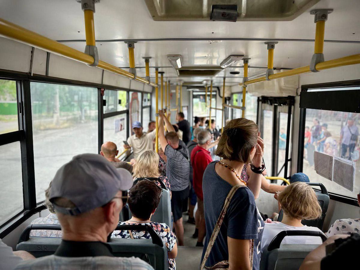 По ряду автобусных маршрутов в Мариуполе будут внесены корректировки в графики движения для удобства пассажиров