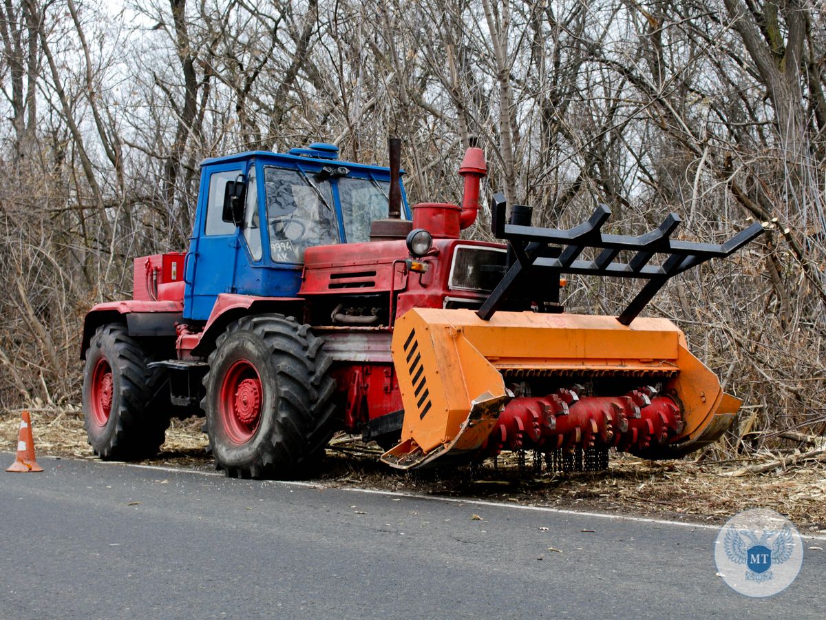 По поручению Правительства ДНР Министерство транспорта совместно с ЯМЗ разработало опытный образец мульчера