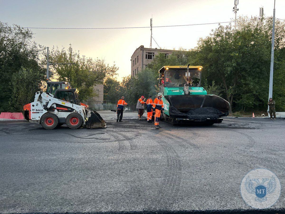 В Республике продолжаются работы по восстановлению улично-дорожной сети городов