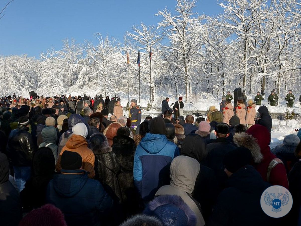 Представители Министерства транспорта почтили память Героя Донецкой Народной Республики Михаила Толстых 