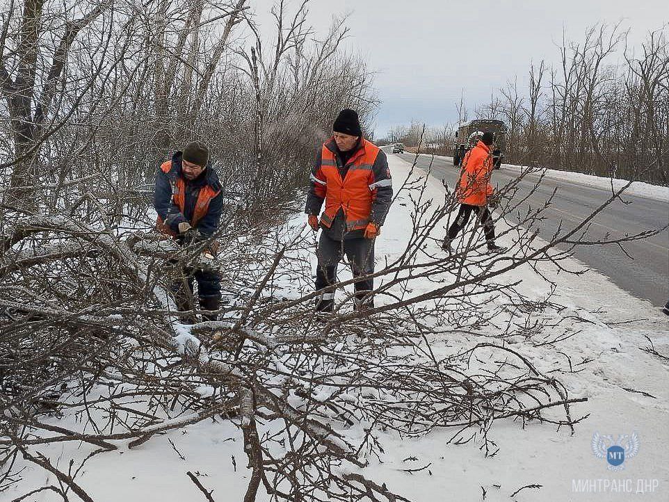 Повсеместно в Республике продолжается работа по ликвидации последствий непогоды на дорогах общего пользования