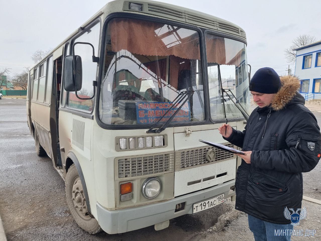 Продолжается мониторинг соблюдения санитарно-технического состояния автобусов, выходящих на маршруты муниципальных образований