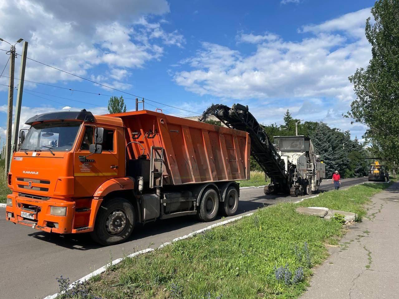 В городах Республики при поддержке регионов-шефов восстановлено уже порядка 67 км муниципальных дорог