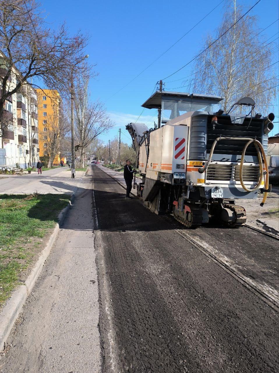 Дорожники Тульской области ремонтируют мариупольские улицы