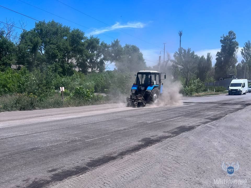 Дорожники приступили к ремонту участка автомобильной дороги «Великая Новоселка–Старобешево-Амвросиевка»