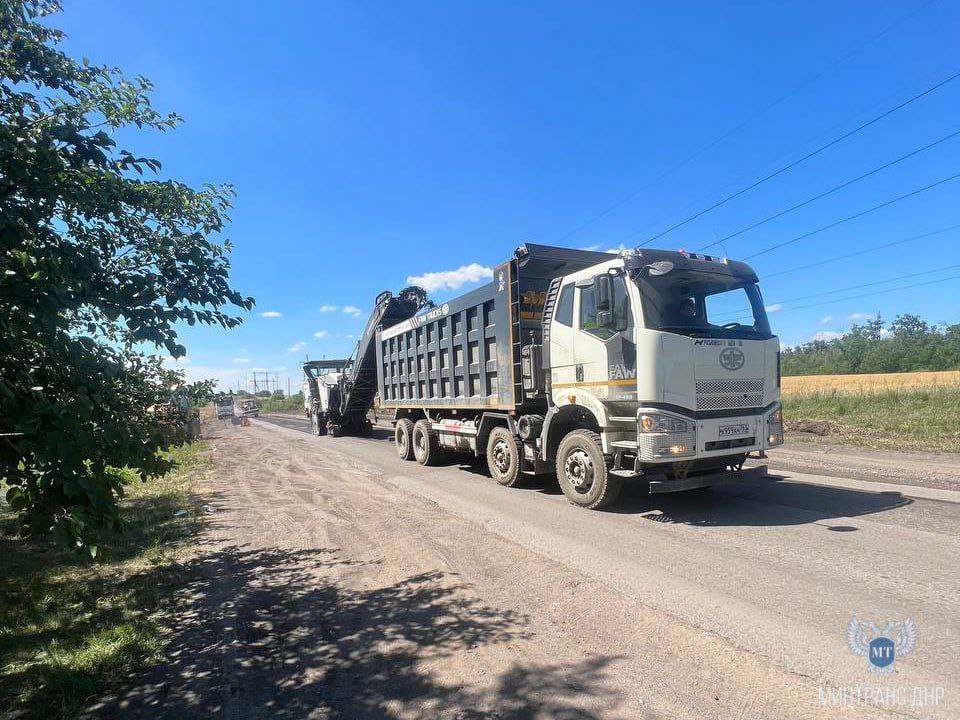 Дорожники приступили к ремонту участка автомобильной дороги «Великая Новоселка–Старобешево-Амвросиевка»