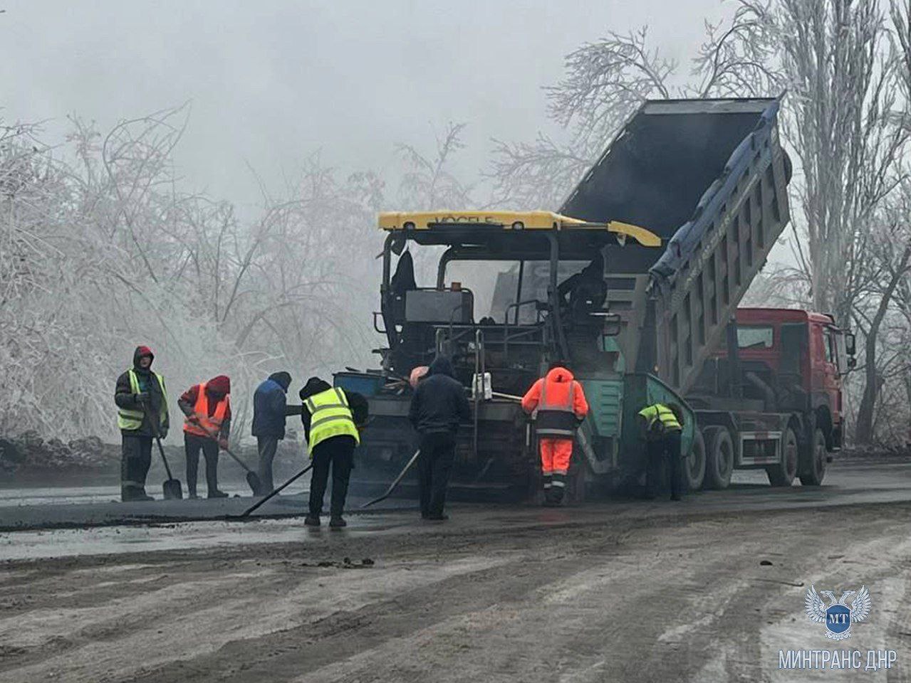 В Новоазовском округе дорожники завершают восстановление двух автомобильных дорог 