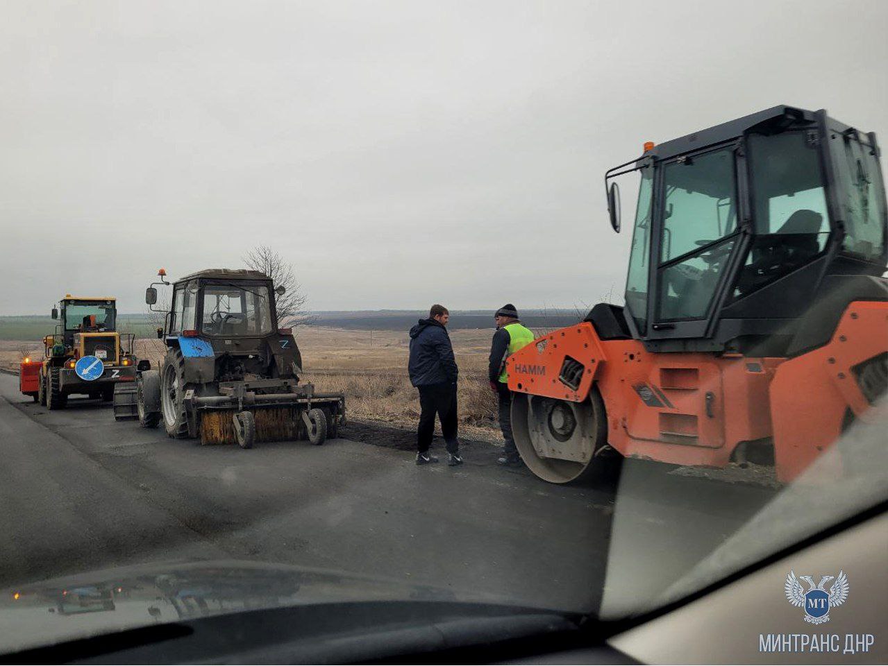 В Новоазовском округе дорожники завершают восстановление двух автомобильных дорог 