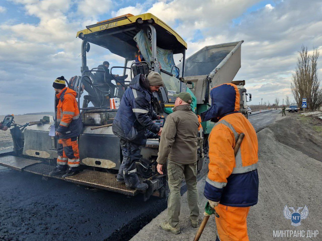 Министр транспорта ДНР проинспектировал ход работ по восстановлению автодороги «Донецк — Харцызск — Амвросиевка — КПП «Успенка»