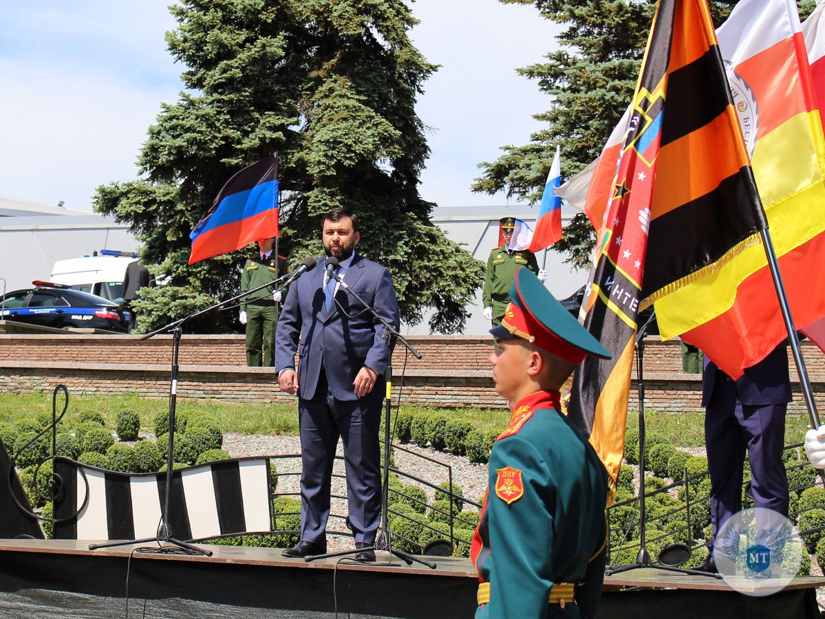 Дмитрий Подлипанов принял участие в торжественном открытии бюста Герою ДНР Олегу Мамиеву (фото)