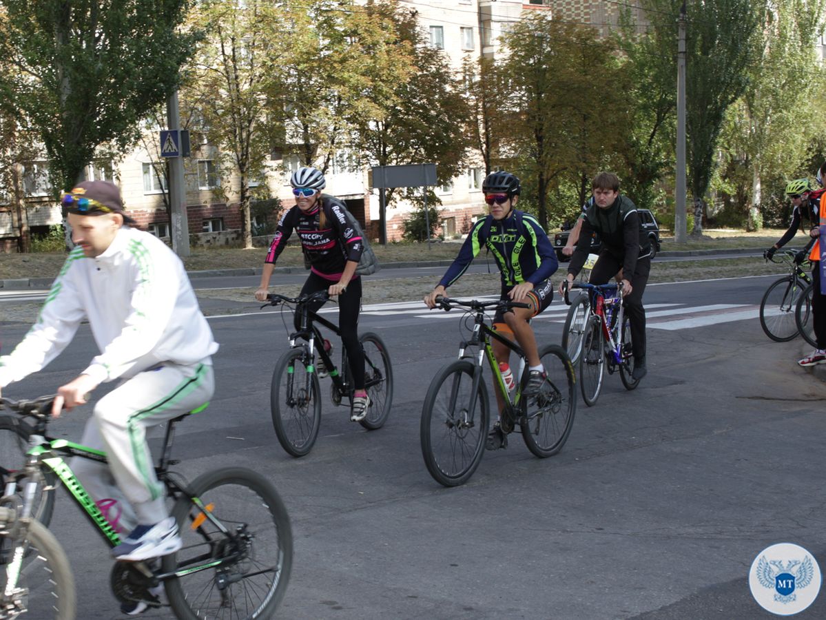 В рамках недели БДД в Донецкой академии транспорта прошла акция «День без автомобиля» 