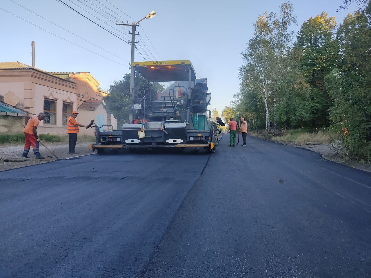 В городах ДНР с начала года уже восстановлено порядка 150 км муниципальных дорог