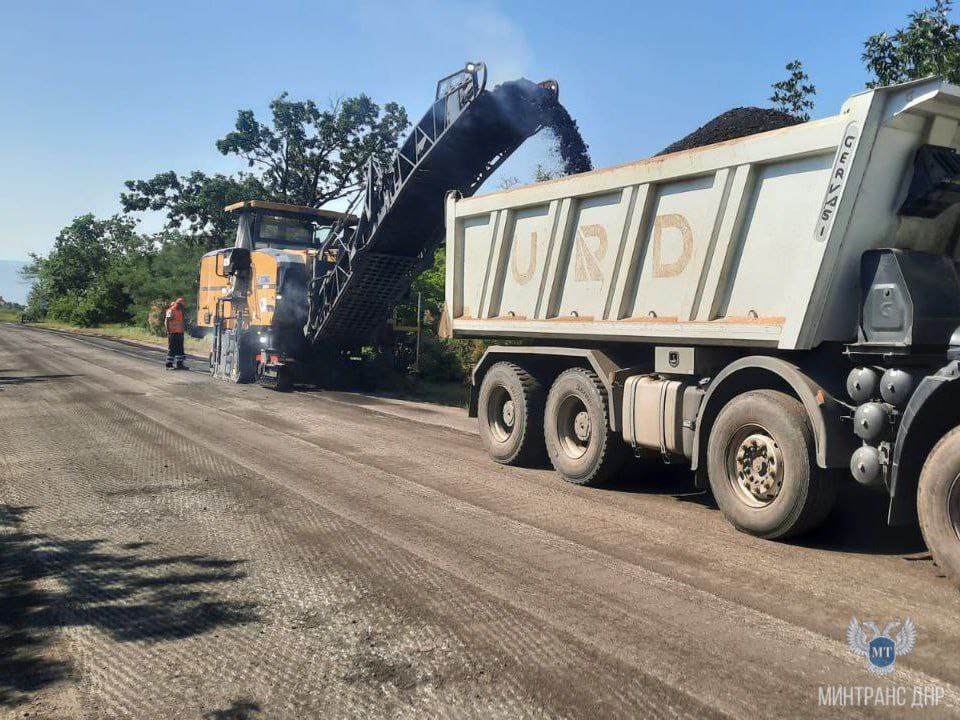 Дорожники под контролем ГКУ «Служба автомобильных дорог Донбасса» выполнили комплекс мероприятий по содержанию автодорог ДНР