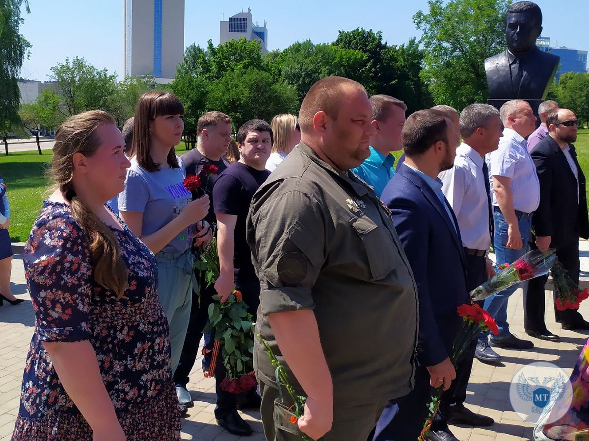 Представители Минтранса приняли участие в памятных мероприятиях ко дню рождения первого Главы ДНР Александра Захарченко