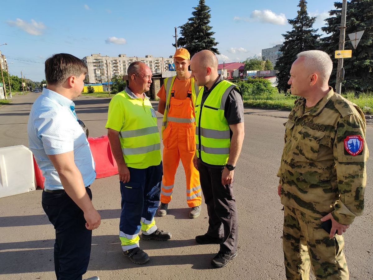 В Снежном в ближайших планах восстановить дорожное покрытие более 20 улиц