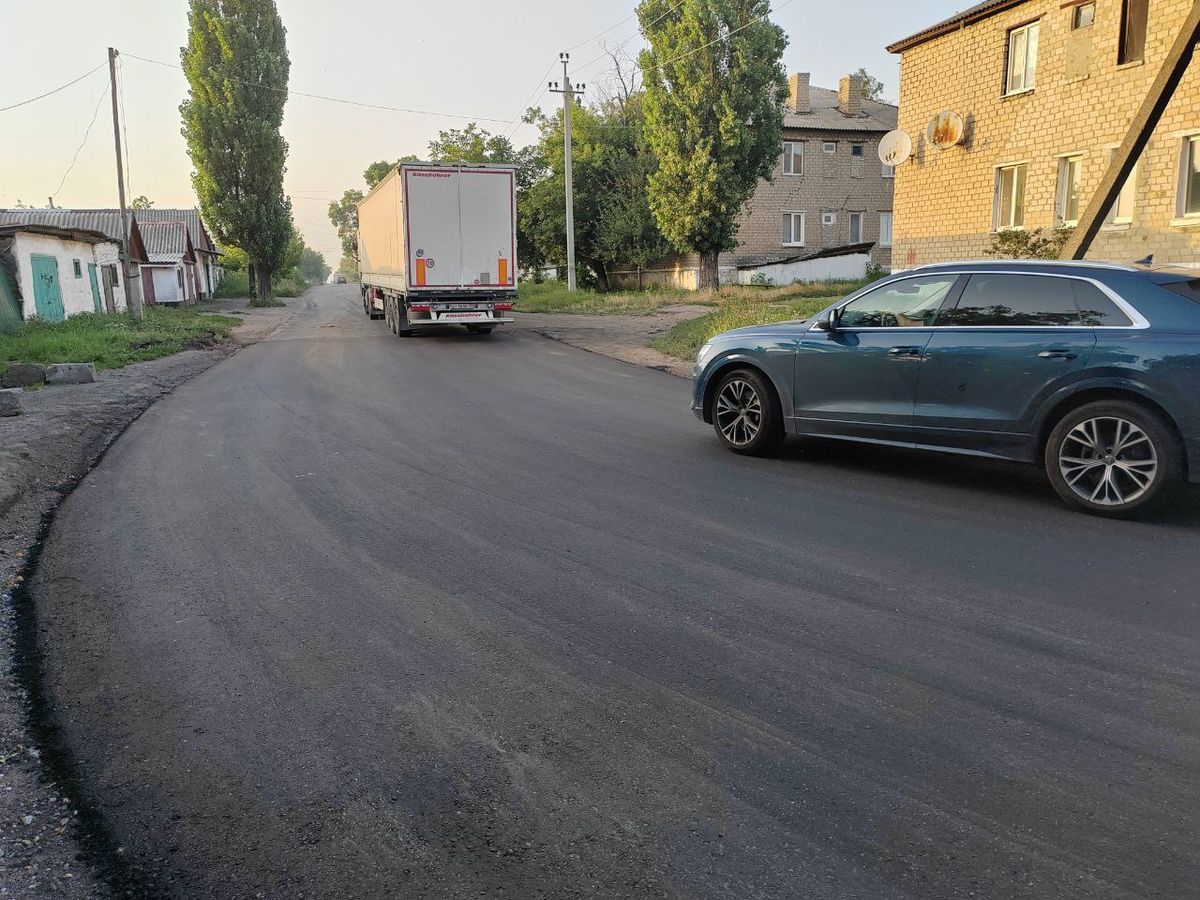 В кратчайшие сроки восстановлен аварийный участок автомобильной дороги Енакиево-Харцызск