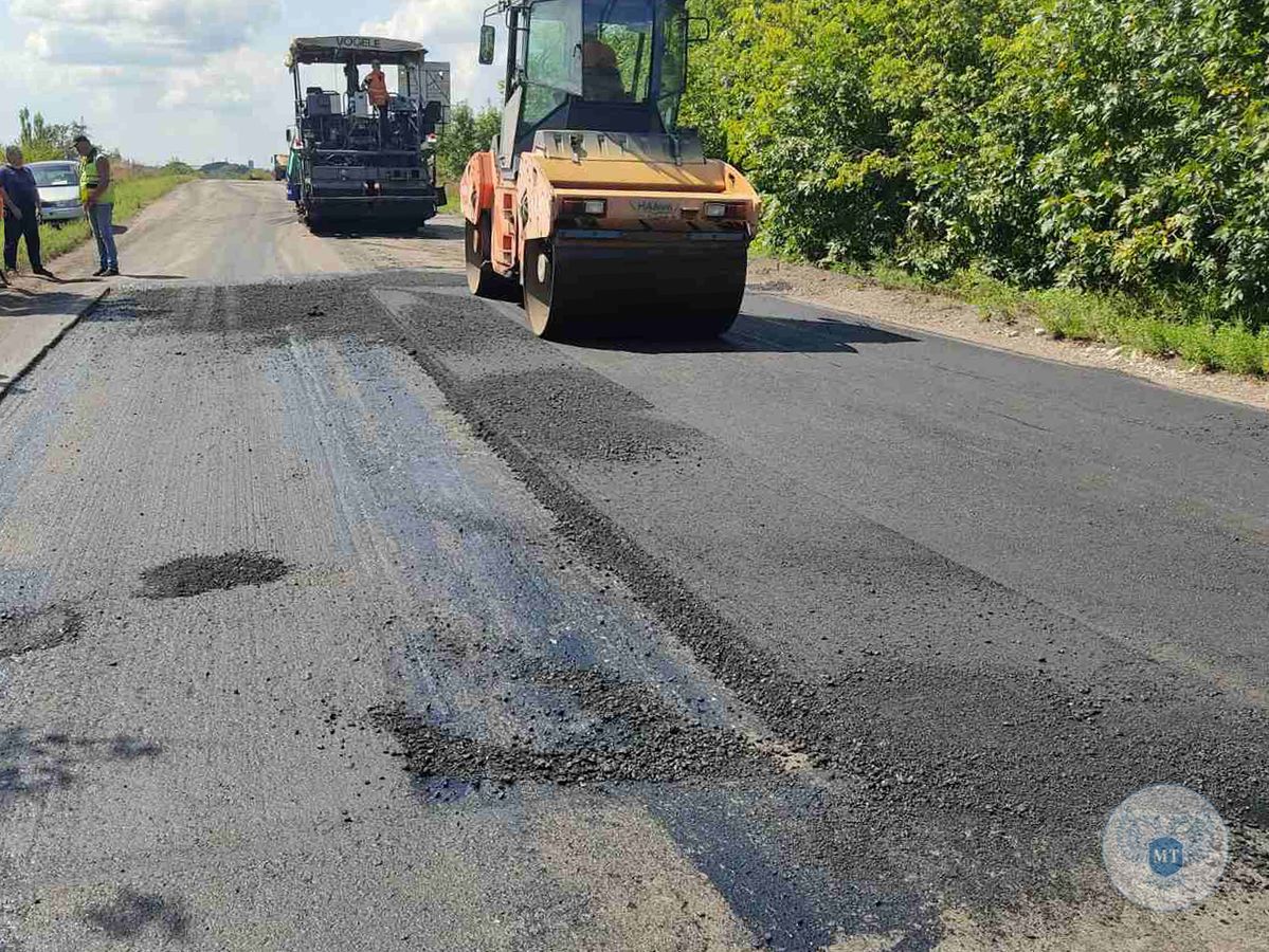 Специалисты ГП «Автодор» выполняют ремонт республиканских дорог государственного значения в направлении ЛНР и РФ 