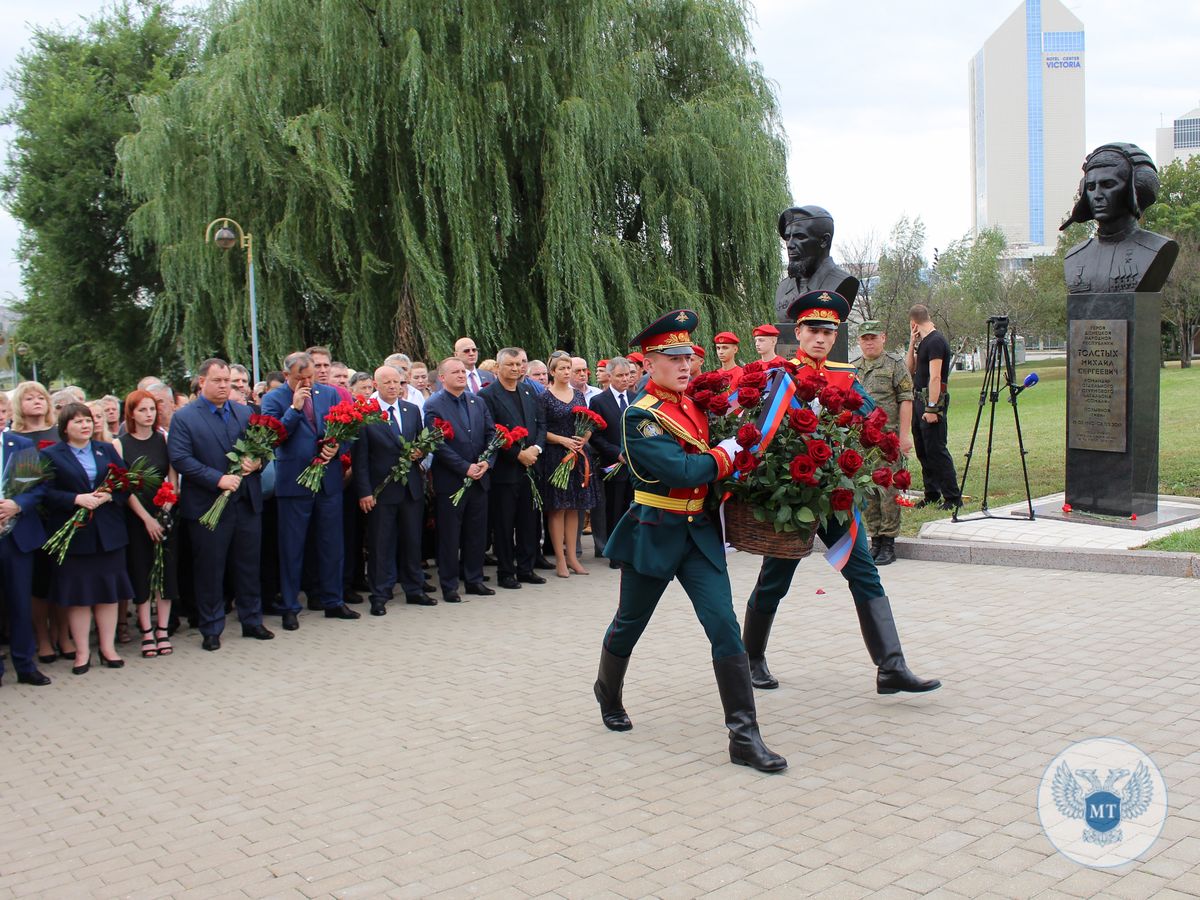 В Донецке почтили память первого Главы ДНР Александра Захарченко