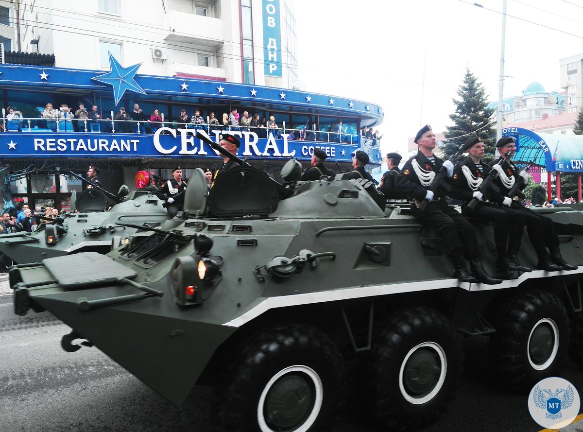 Сотрудники Минтранса ДНР приняли участие в акции «Бессмертный полк» (ФОТОРЕПОРТАЖ)