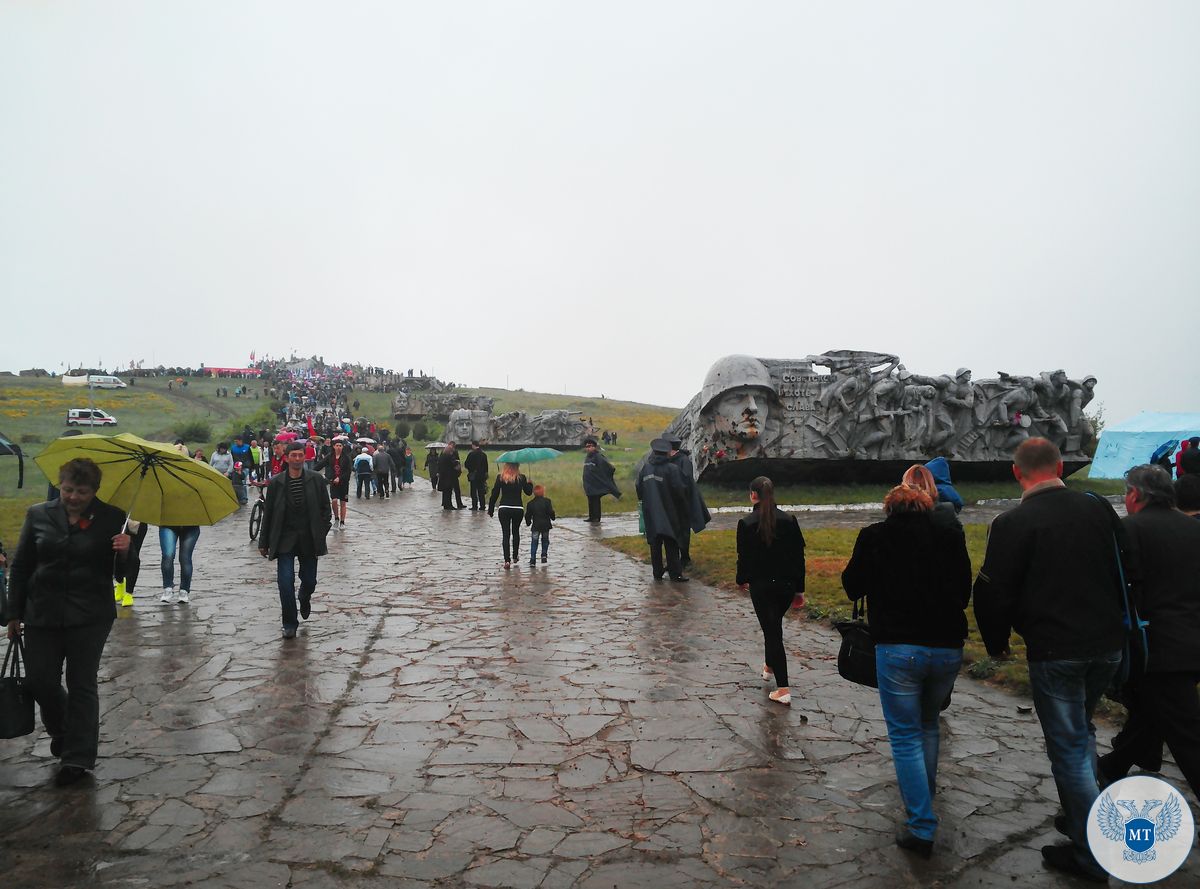 Сотрудники Министерства транспорта ДНР приняли участие в митинге на Саур-Могиле