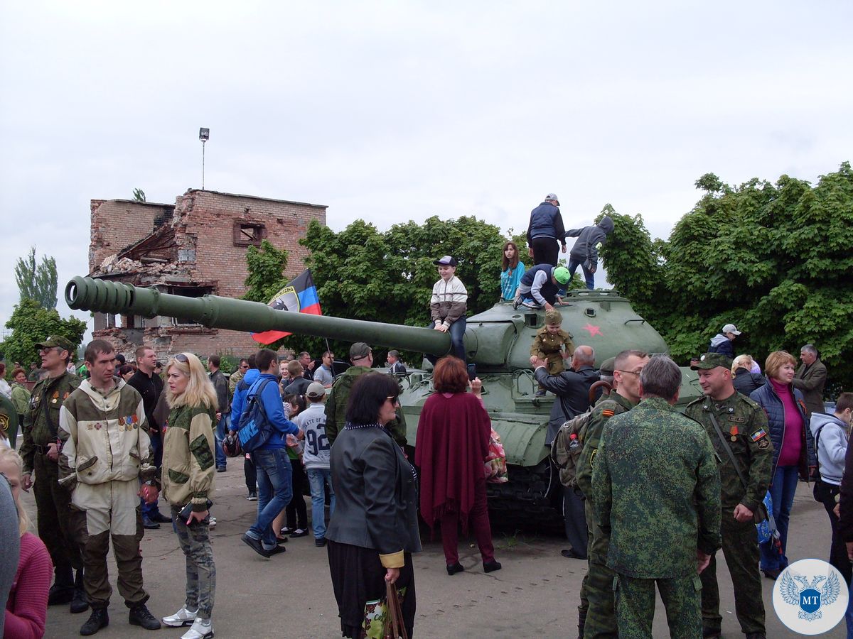 Сотрудники Министерства транспорта ДНР приняли участие в митинге на Саур-Могиле