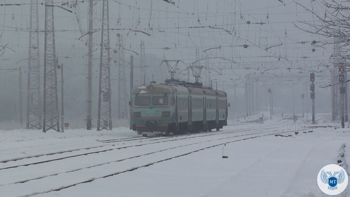 Специалисты ГП «Донецкая железная дорога» восстановили железнодорожный перегон. ФОТОРЕПОРТАЖ