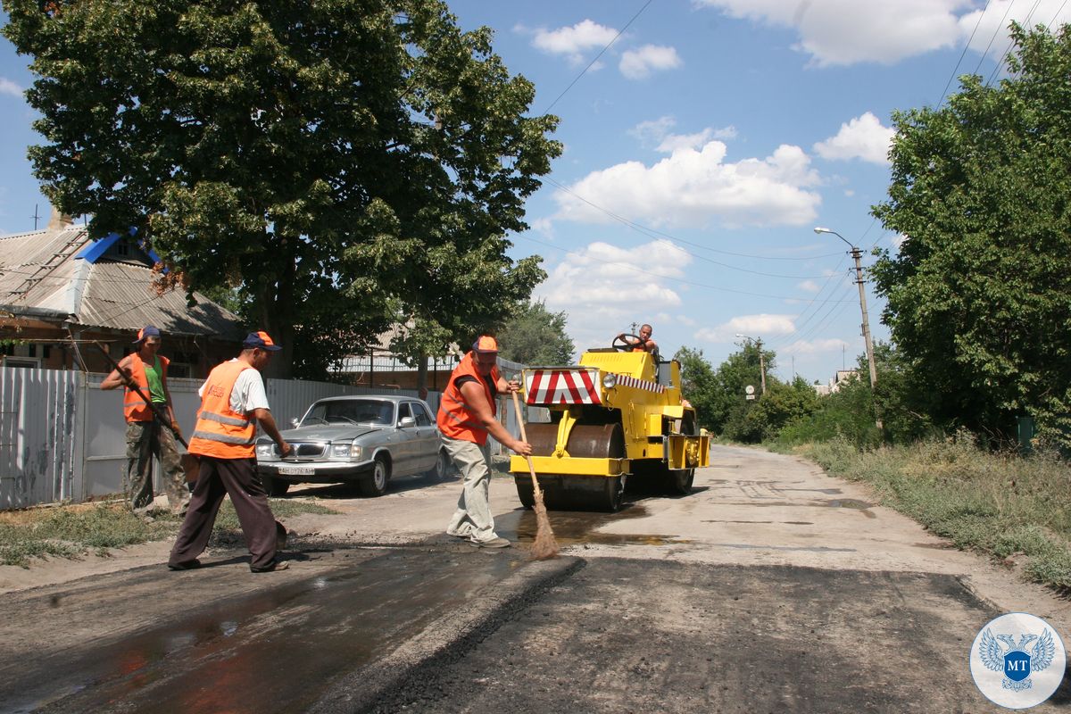 В Амвросиевке завершен ремонт дорог