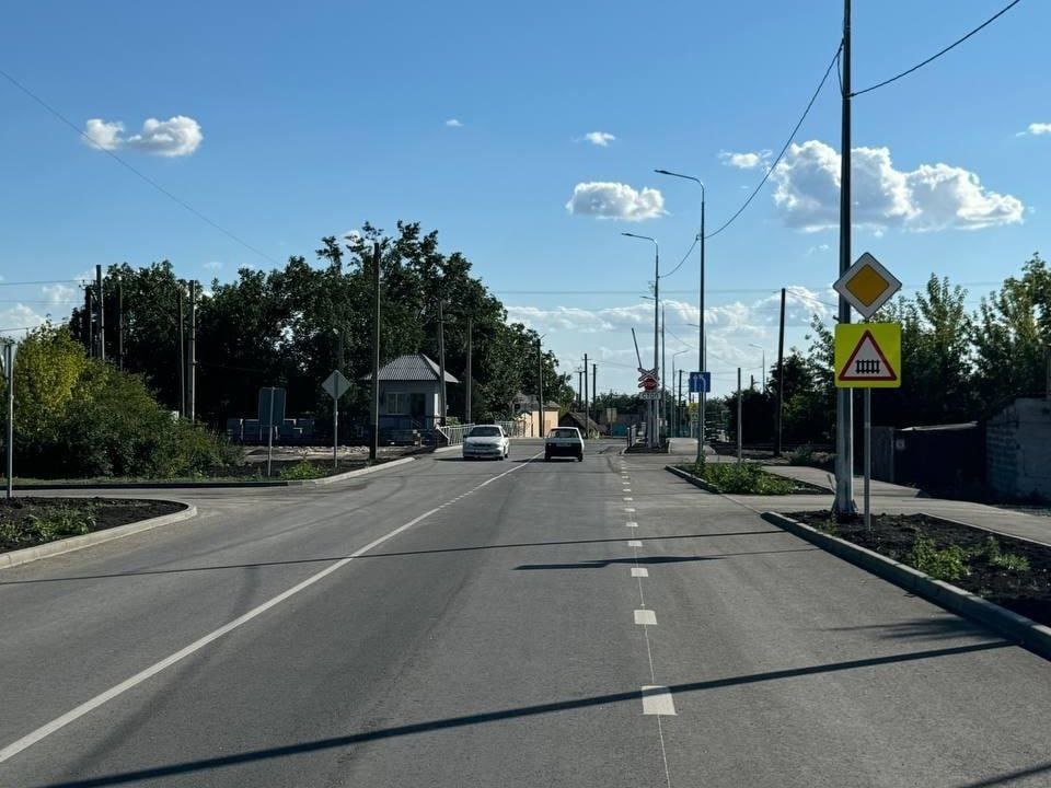 Ямальцы установили новые дорожные знаки в Волновахе