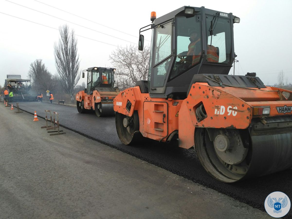 Выполнено более 50% работ по восстановлению автодорог Тореза, переданных на баланс Минтранса