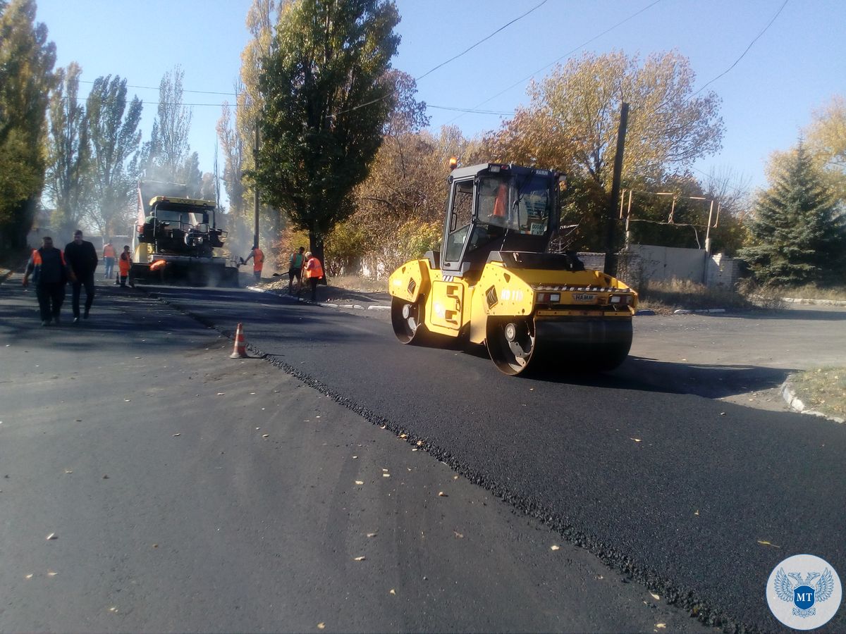 Восстановление участков автодороги, проходящей по территории города Тореза, Минтранс планирует завершить к концу текущей недели