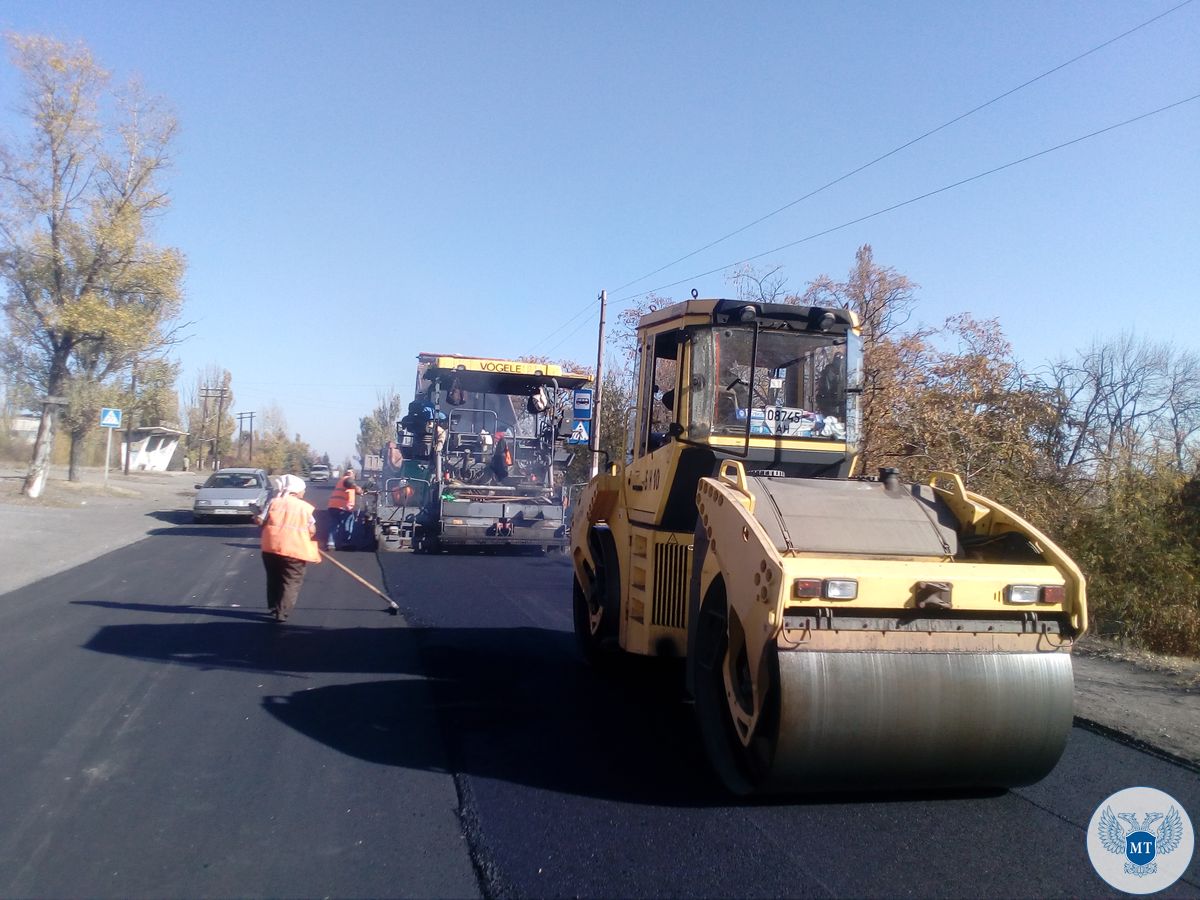 Восстановление участков автодороги, проходящей по территории города Тореза, Минтранс планирует завершить к концу текущей недели