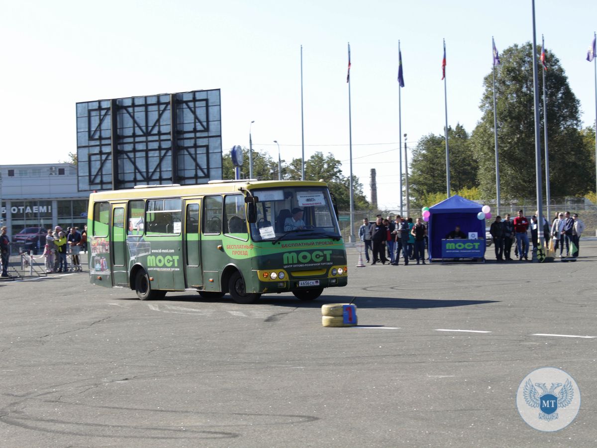 Победителем IV Республиканского конкурса «Лучший водитель автобуса-2018» стал водитель Енакиевского АТП Олег Винокуров