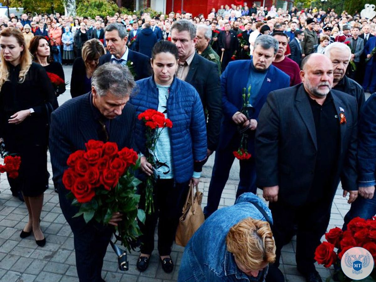 Представители Минтранса и ГП «ДЖД» приняли участие в траурных мероприятиях памяти первого Главы ДНР Александра Захарченко 