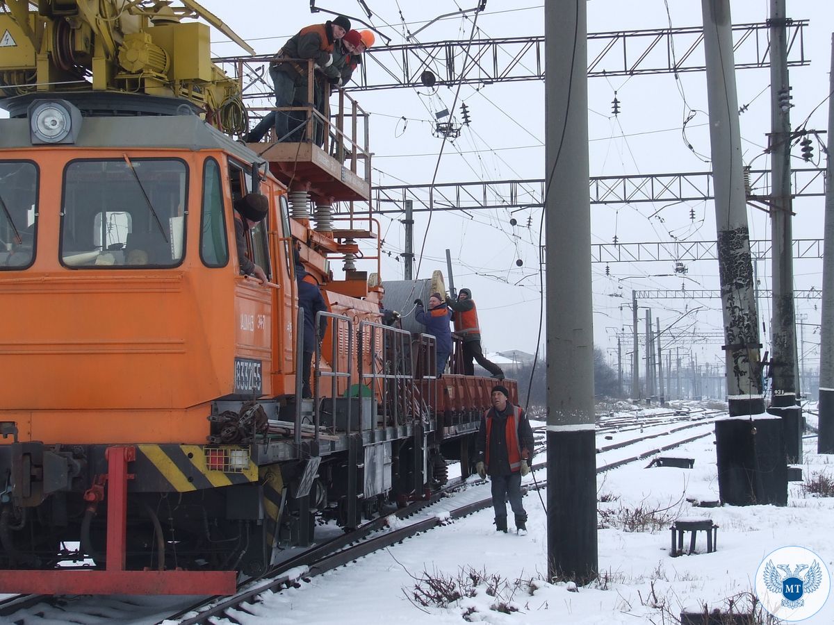 ГП «Донецкая железная дорога» продолжает работы по восстановлению железнодорожного хозяйства