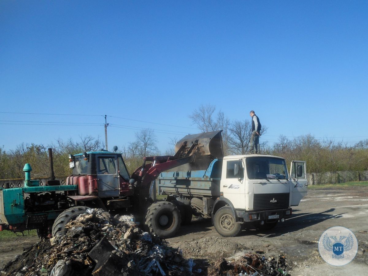 Сотрудники Минтранса ДНР и подведомственных предприятий приняли участие в общереспубликанском субботнике