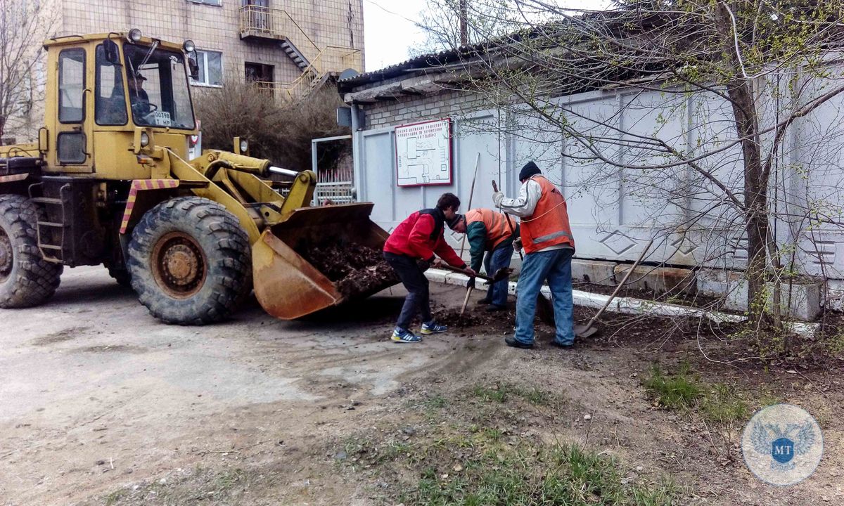 Сотрудники Минтранса ДНР и подведомственных предприятий приняли участие в общереспубликанском субботнике