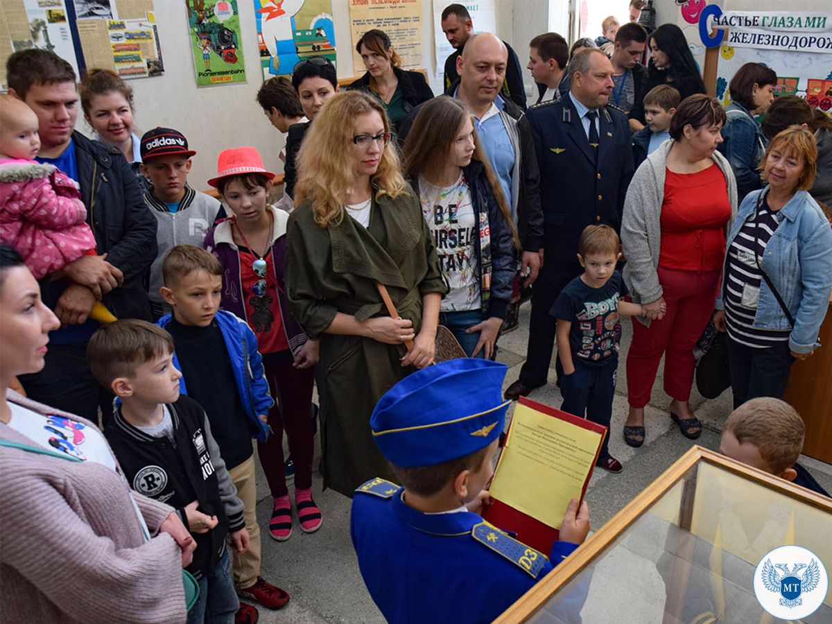 Минтранс ДНР в 2017 году провел более десяти благотворительных акций для детей Республики 