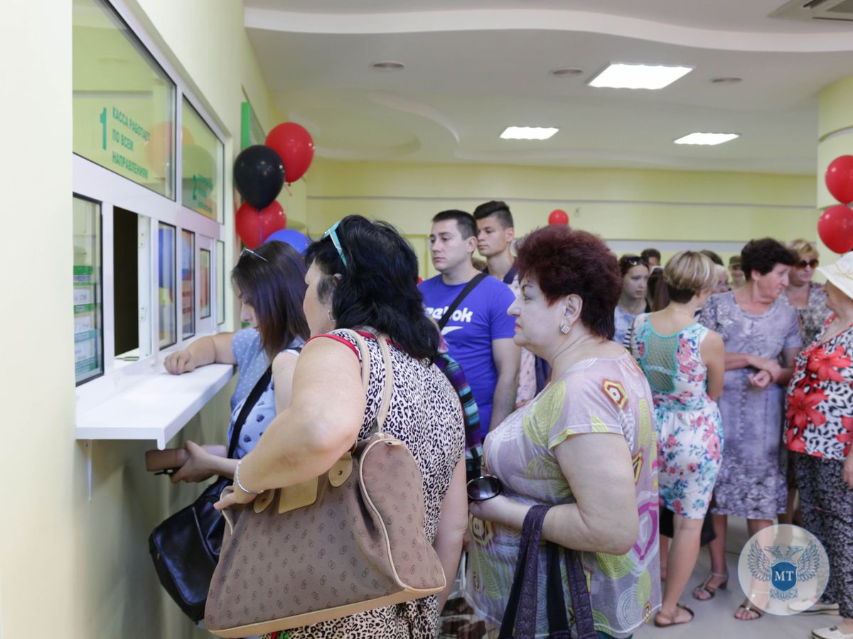 В поселке Новый Свет Старобешевского района открыли новую автостанцию (ФОТОРЕПОРТАЖ)