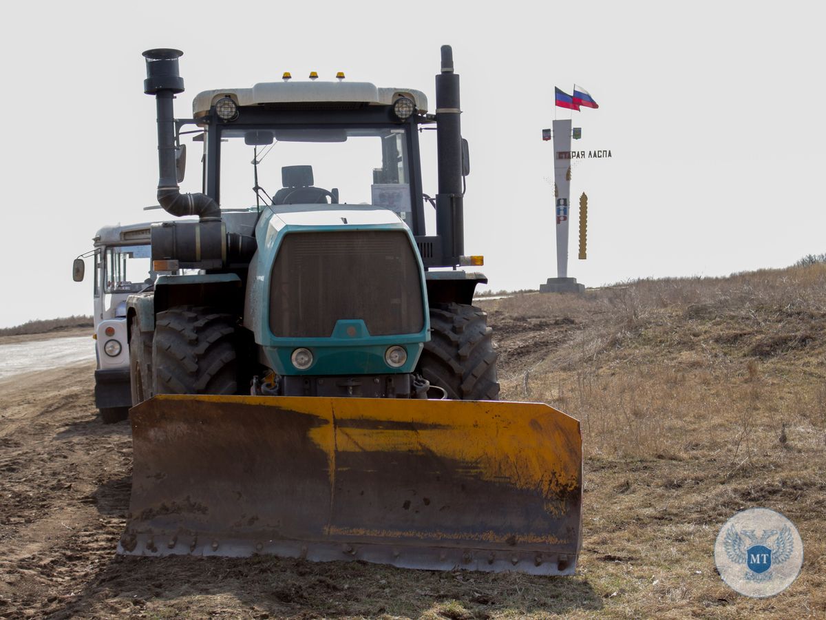 Продолжается аварийный ремонт дорожного покрытия на освобожденных территориях