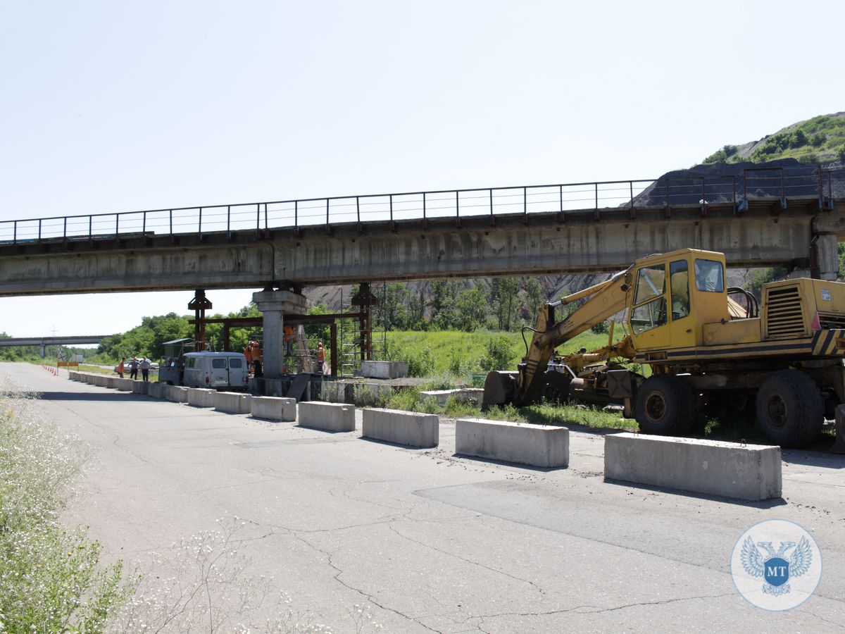 Открыто движение поездов по восстановленному путепроводу на перегоне Чумаково-Ларино