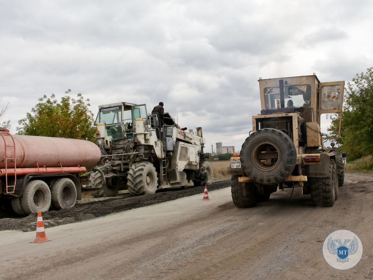 В Старобешевском районе завершен ремонт автомобильной дороги Великая Новоселовка – Амвросиевка. 